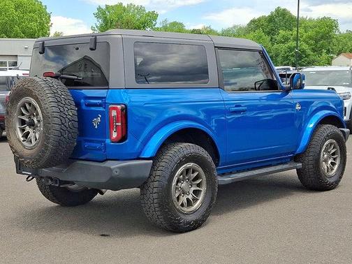 Velocity Blue Metallic 2022 Ford Bronco Outer Banks