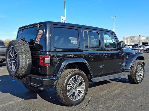 Black Clearcoat 2024 Jeep Wrangler 4xe High Altitude