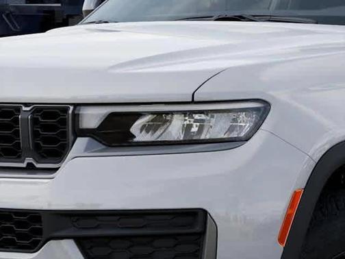 Bright White Clearcoat 2026 Jeep Grand Cherokee L Laredo