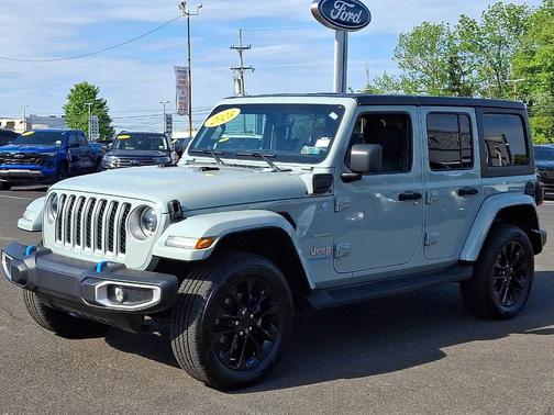 Earl Clearcoat 2023 Jeep Wrangler 4xe Sahara