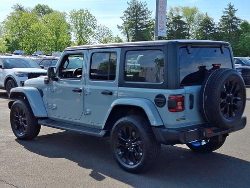 Earl Clearcoat 2023 Jeep Wrangler 4xe Sahara