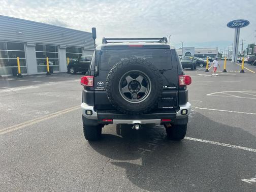 2007 Toyota FJ Cruiser Base (Retail Orders Only) (A5)