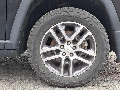 Diamond Black 2020 Jeep Compass Latitude