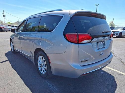 2018 Chrysler Pacifica Touring-L