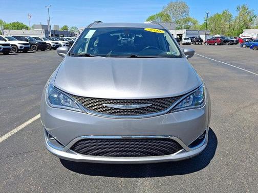2018 Chrysler Pacifica Touring-L