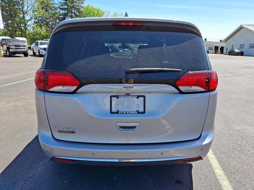 2018 Chrysler Pacifica Touring-L