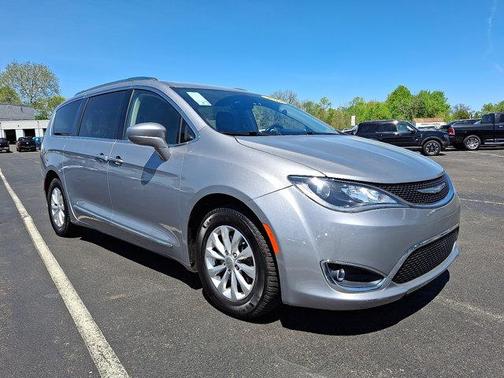 2018 Chrysler Pacifica Touring-L
