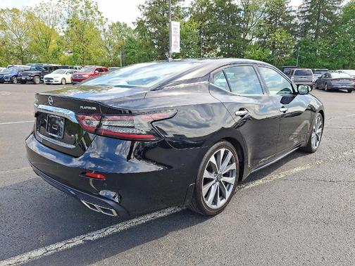 2023 Nissan Maxima Platinum