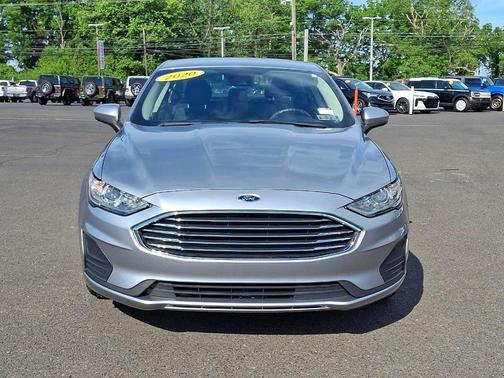 Iconic Silver Metallic 2020 Ford Fusion SE