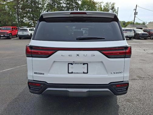 2024 Lexus LX 600 Luxury