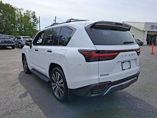 2024 Lexus LX 600 Luxury