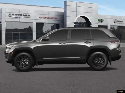 2025 Jeep Grand Cherokee Laredo