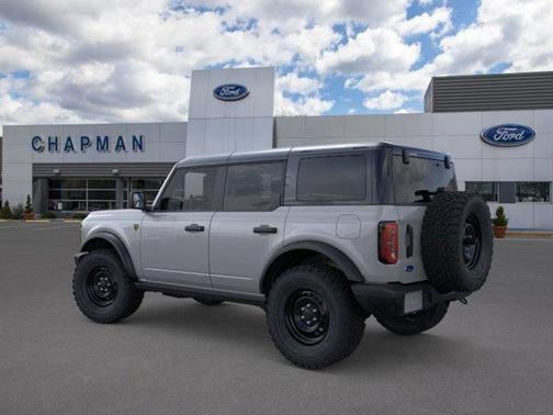 Avalanche Gray 2026 Ford Bronco Badlands