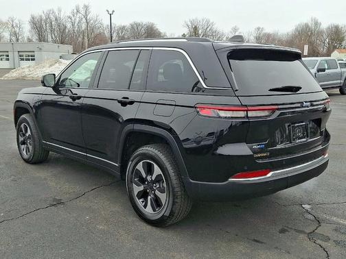 2023 Jeep Grand Cherokee 4xe Base