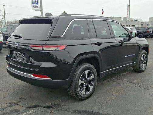 2023 Jeep Grand Cherokee 4xe Base