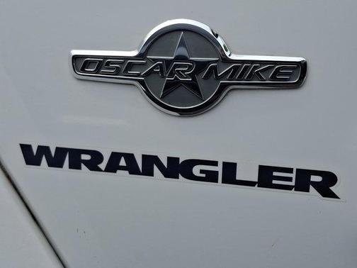 Bright White Clearcoat 2015 Jeep Wrangler Freedom Edition