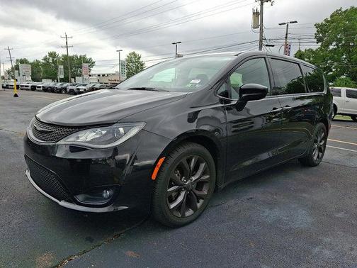 2019 Chrysler Pacifica Touring Plus