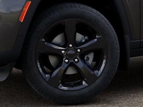 Metallic 2026 Jeep Grand Cherokee Limited