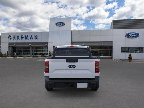 Space White Metallic 2026 Ford Maverick XLT