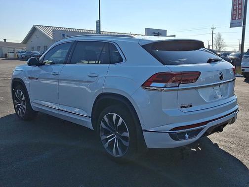 2022 Volkswagen Atlas Cross Sport 3.6L V6 SEL Premium R-Line