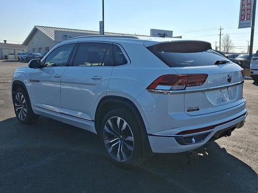 2022 Volkswagen Atlas Cross Sport 3.6L V6 SEL Premium R-Line