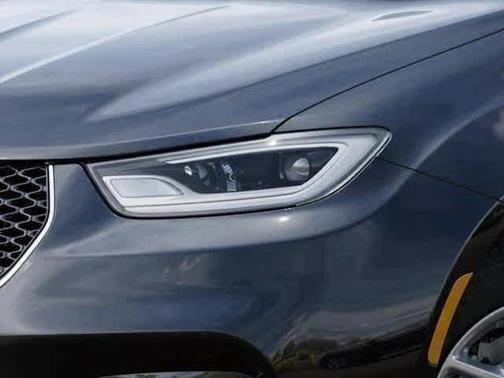 Diamond Black 2026 Chrysler Pacifica Select