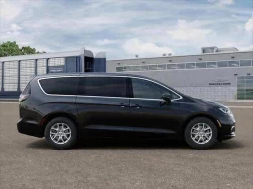 Diamond Black 2026 Chrysler Pacifica Select