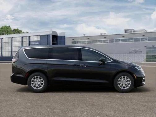 Diamond Black 2026 Chrysler Pacifica Select