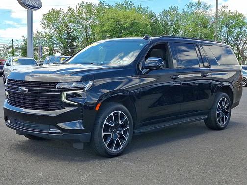 Black 2023 Chevrolet Suburban RST