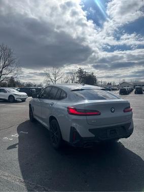 2025 BMW X4 M40i