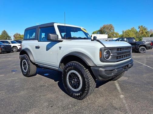 2023 Ford Bronco Base