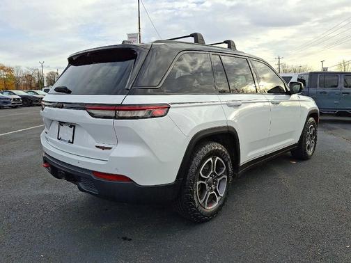 2022 Jeep Grand Cherokee Trailhawk