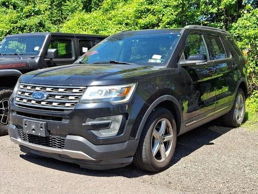 Shadow Black 2017 Ford Explorer XLT