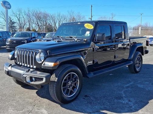 2023 Jeep Gladiator Overland