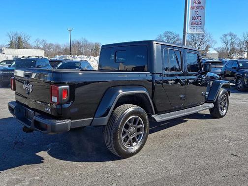 2023 Jeep Gladiator Overland
