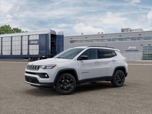 Bright White Clearcoat 2026 Jeep Compass Latitude