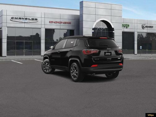 Diamond Black 2026 Jeep Compass Latitude