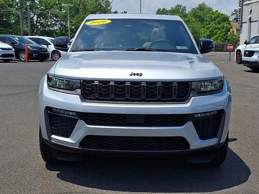 Silver Zynith 2026 Jeep Grand Cherokee Limited