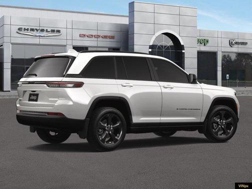 2025 Jeep Grand Cherokee Laredo