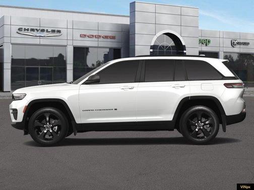 2025 Jeep Grand Cherokee Laredo