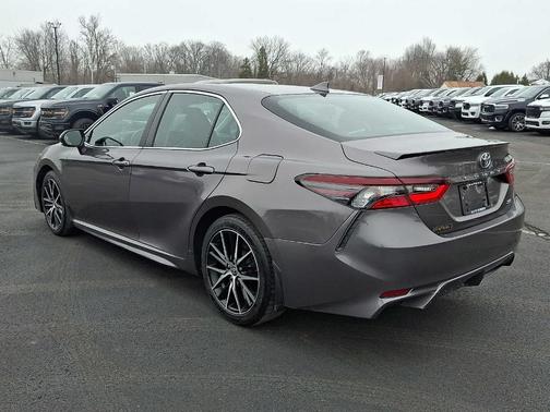2021 Toyota Camry SE