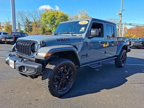2025 Jeep Gladiator Sport