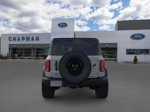 Avalanche Gray 2026 Ford Bronco Badlands