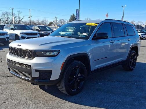 2023 Jeep Grand Cherokee L Laredo