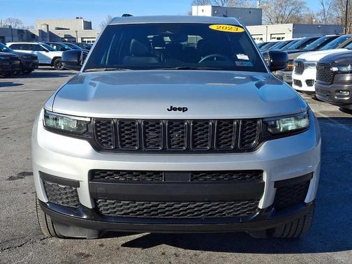 2023 Jeep Grand Cherokee L Laredo