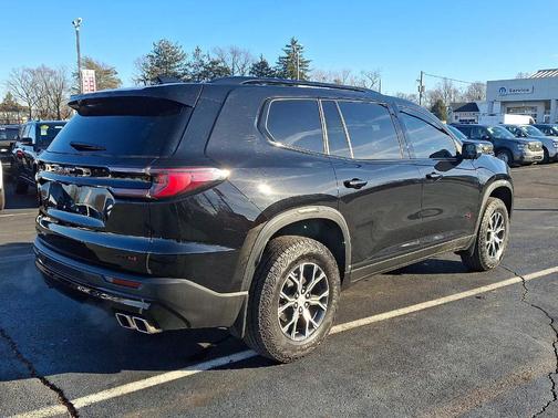 2024 GMC Acadia AT4