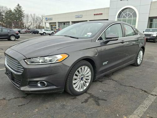 2016 Ford Fusion Energi SE Luxury