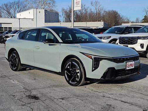 2025 Kia K4 GT-Line