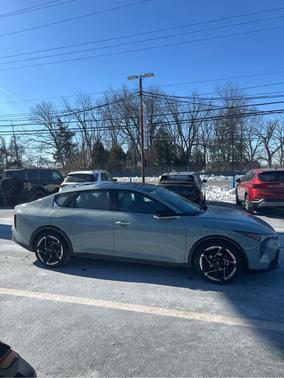 2025 Kia K4 GT-Line