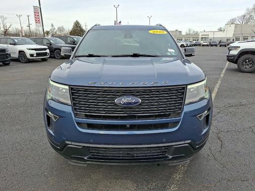 2018 Ford Explorer sport